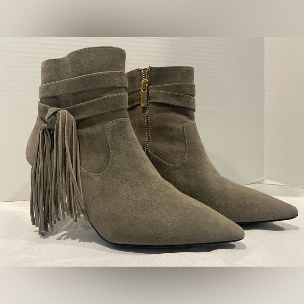 CHARLES JOURDAN Ferris Fringe Tassel Gray Suede Heeled Ankle Boots Womens Size 7